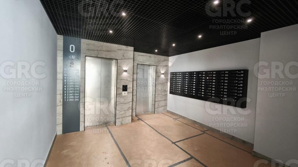 
  Продается 4-комн. квартира, 95 м², Туапсинская ул, д. 19
. Фото 9.