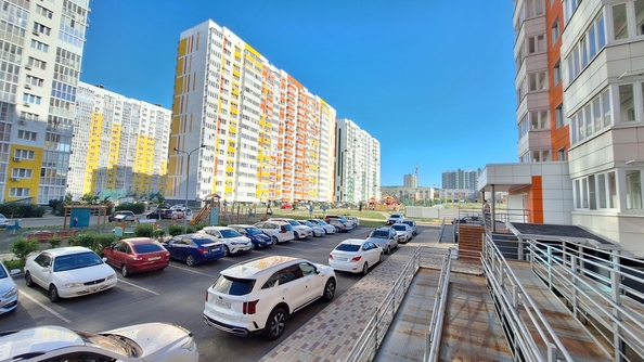 
  Продается 2-комн. квартира, 67 м², Адмирала Пустошкина ул, д. 22к4
. Фото 11.