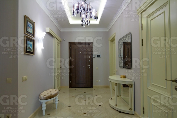 
  Продается 3-комн. квартира, 140 м², Нагорная ул, д. 1
. Фото 2.