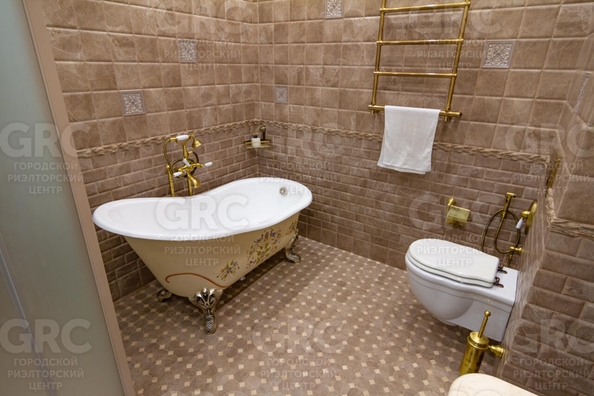 
  Продается 3-комн. квартира, 140 м², Нагорная ул, д. 1
. Фото 5.