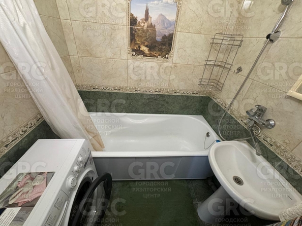 
  Продается 2-комн. квартира, 67 м², Вишневая ул, д. 17
. Фото 15.
