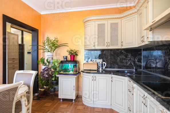 
  Продается 1-комн. квартира, 42.3 м², Владимировская ул, д. 141
. Фото 3.