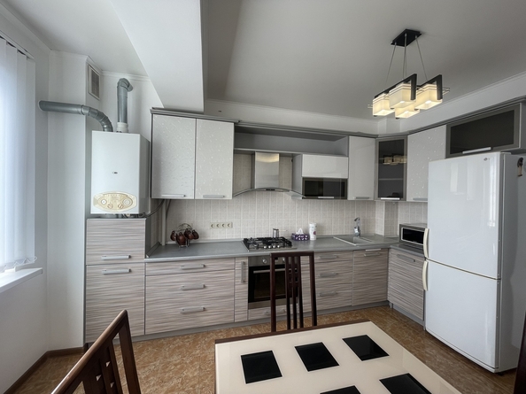 
  Продается 2-комн. квартира, 61 м², Ильинский пер, д. 18
. Фото 15.