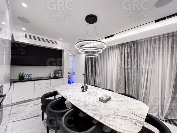 
  Продается 4-комн. квартира, 197 м², Кирова ул, д. 35
. Фото 3.