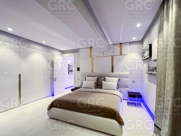 
  Продается 4-комн. квартира, 197 м², Кирова ул, д. 35
. Фото 15.