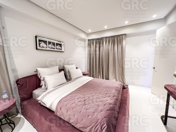 
  Продается 4-комн. квартира, 197 м², Кирова ул, д. 35
. Фото 18.
