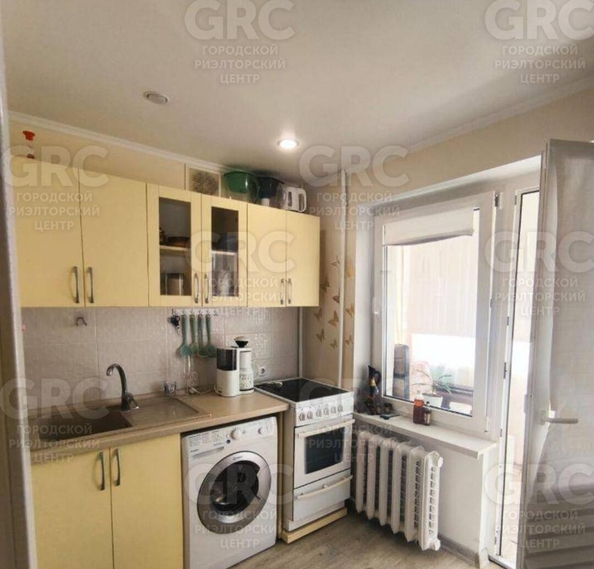 
  Продается 1-комн. квартира, 40 м², Голубые дали ул, д. 14
. Фото 3.