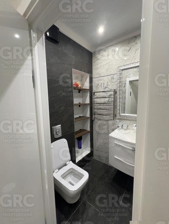 
  Продается 4-комн. квартира, 110 м², Альпийская ул, д. 27
. Фото 5.