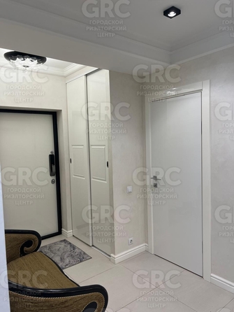 
  Продается 4-комн. квартира, 110 м², Альпийская ул, д. 27
. Фото 30.