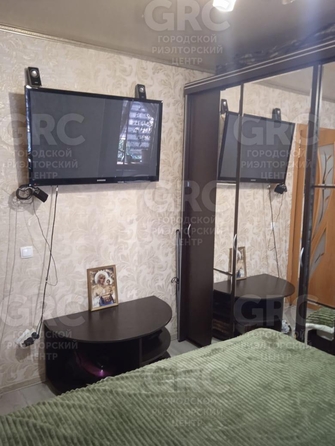 
  Продается 2-комн. квартира, 36 м², Глазунова ул, д. 18
. Фото 1.