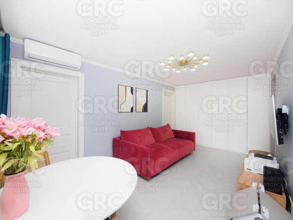 
  Продается 2-комн. квартира, 48 м², Воровского ул, д. 60
. Фото 2.