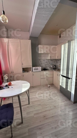 
  Продается 2-комн. квартира, 38 м², Альпийская ул, д. 27А
. Фото 1.