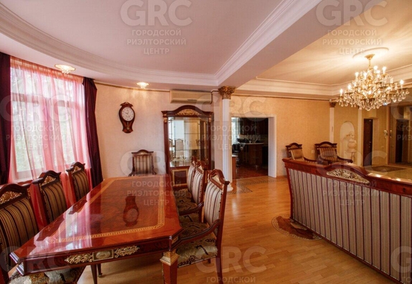 
  Продается 4-комн. квартира, 185 м², Виноградная ул, д. 53/15
. Фото 2.