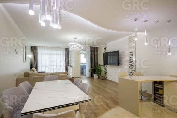 
  Продается 3-комн. квартира, 100 м², Горького ул, д. 87
. Фото 8.