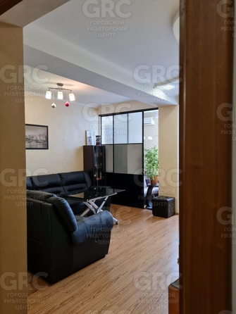 
  Продается 2-комн. квартира, 70 м², Рабочий пер, д. 26
. Фото 2.