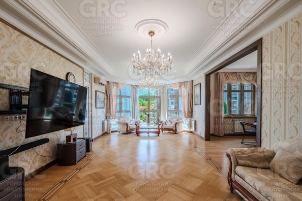
  Продается 4-комн. квартира, 182 м², Войкова ул, д. 35
. Фото 1.
