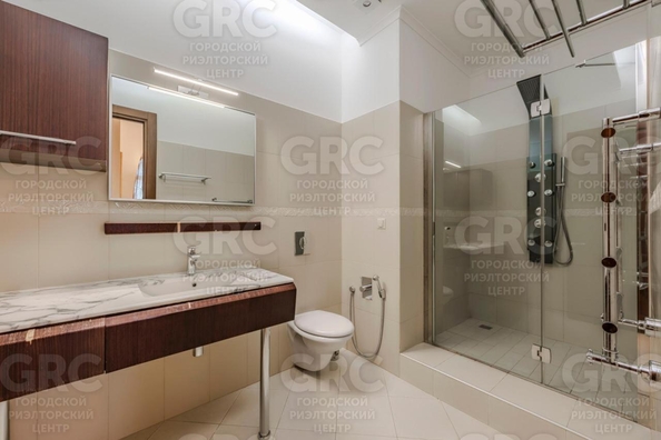 
  Продается 4-комн. квартира, 182 м², Войкова ул, д. 35
. Фото 17.