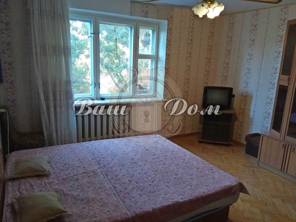 
  Продается 3-комн. квартира, 65.1 м², Короленко ул, д. 6
. Фото 2.