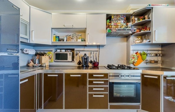 
  Продается 2-комн. квартира, 83 м², Лазурная ул, д. 18
. Фото 9.