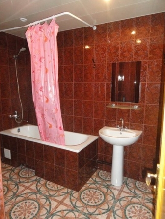 
  Продается 1-комн. квартира, 54 м², Лазурная ул, д. 24
. Фото 5.