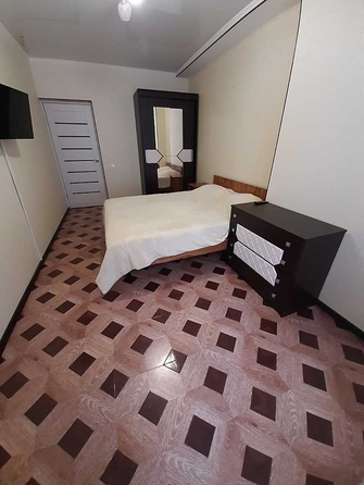 
  Продается 2-комн. квартира, 74 м², Кирова ул, д. 1
. Фото 2.