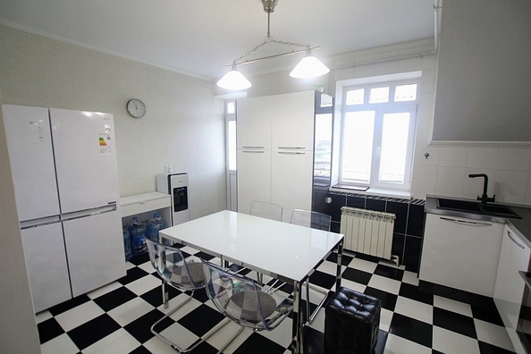 
  Продается 3-комн. квартира, 100 м², Крымская ул, д. 248
. Фото 13.