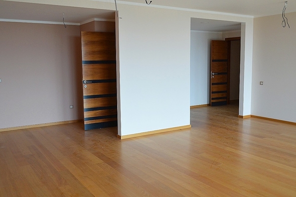 
  Продается 1-комн. квартира, 98 м², Революции пр-кт, д. 3
. Фото 2.