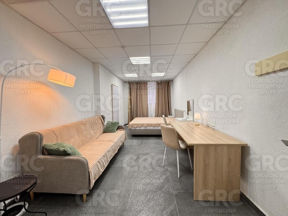 
  Продается 4-комнатный апартамент, 134 м², Дагомысский пер, д. 18
. Фото 8.