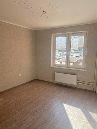 
  Продается 2-комн. квартира, 63 м², Ленина ул, д. 229
. Фото 9.