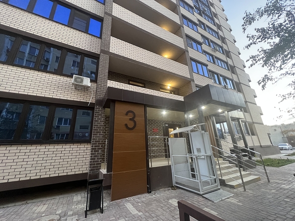 
  Продается 2-комн. квартира, 56 м², Владимирская ул, д. 142
. Фото 1.