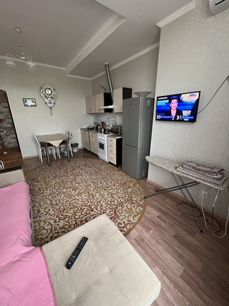 
  Продается 1-комн. квартира, 46 м², Комарова ул
. Фото 2.