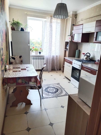 
  Продается 2-комн. квартира, 57 м², Черноморская ул, д. 61
. Фото 2.
