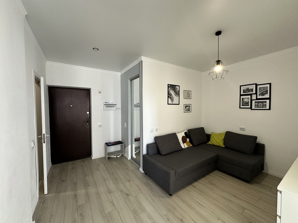 
  Продается 1-комн. квартира, 40 м², Верхняя дорога ул, д. 151к4
. Фото 2.
