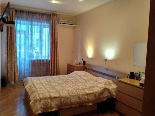 
  Продается 2-комн. квартира, 85 м², Толстого ул, д. 50
. Фото 4.