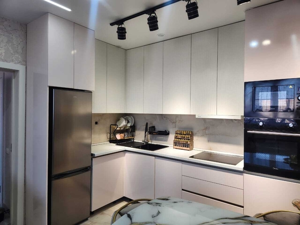 
  Продается 2-комн. квартира, 82 м², Владимирская ул, д. 144
. Фото 32.