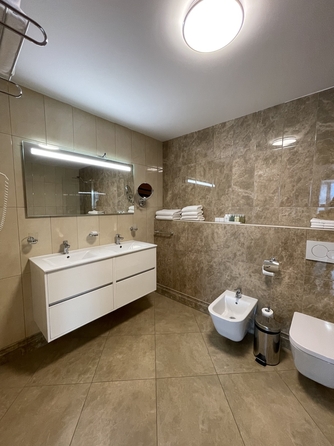 
  Продается 3-комн. квартира, 108 м², Революции пр-кт, д. 3
. Фото 9.