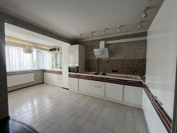 
  Продается 1-комн. квартира, 47 м², Владимирская ул
. Фото 4.