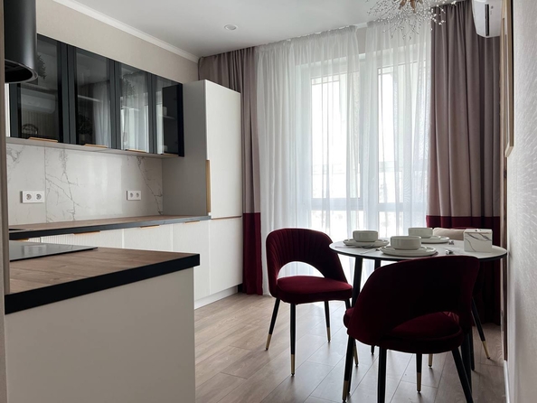 
  Продается 2-комн. квартира, 55 м², Крылова ул, д. 13к1
. Фото 11.