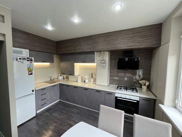 
  Продается 1-комн. квартира, 40 м², 40 лет Победы ул, д. 114
. Фото 19.