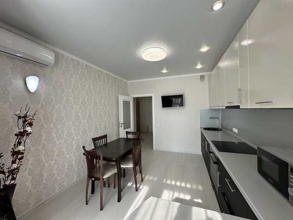 
  Продается 2-комн. квартира, 70 м², Таманская ул, д. 121к10
. Фото 3.