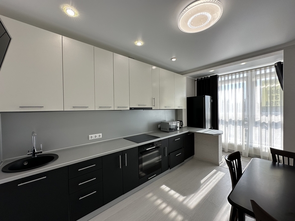 
  Продается 2-комн. квартира, 70 м², Таманская ул, д. 121к10
. Фото 6.