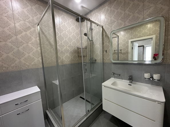 
  Продается 2-комн. квартира, 70 м², Таманская ул, д. 121к10
. Фото 12.