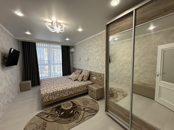 
  Продается 2-комн. квартира, 70 м², Таманская ул, д. 121к10
. Фото 17.