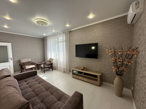 
  Продается 2-комн. квартира, 70 м², Таманская ул, д. 121к10
. Фото 24.