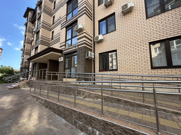 
  Продается 2-комн. квартира, 70 м², Таманская ул, д. 121к10
. Фото 32.