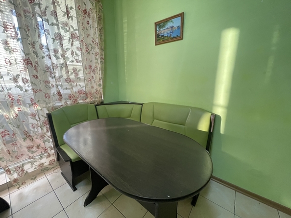 
  Продается 1-комн. квартира, 48 м², Омелькова ул, д. 21
. Фото 5.