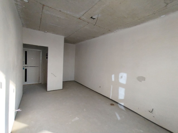 
  Продается 1-комн. квартира, 39 м², Ивана Голубца ул, д. 147
. Фото 2.