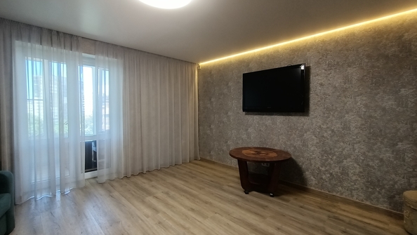 
  Продается 4-комн. квартира, 125 м², Ленина ул, д. 153
. Фото 7.
