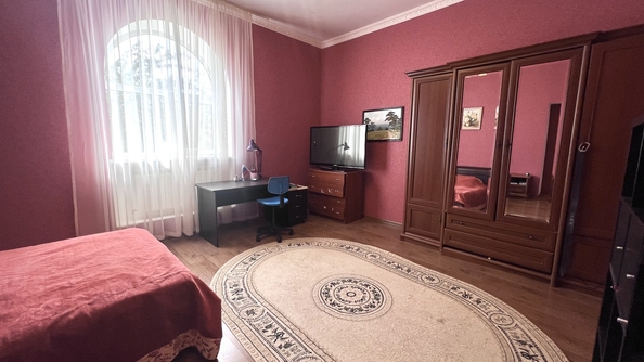 
  Продается 1-комн. квартира, 65 м², Николаевская ул, д. 10
. Фото 2.