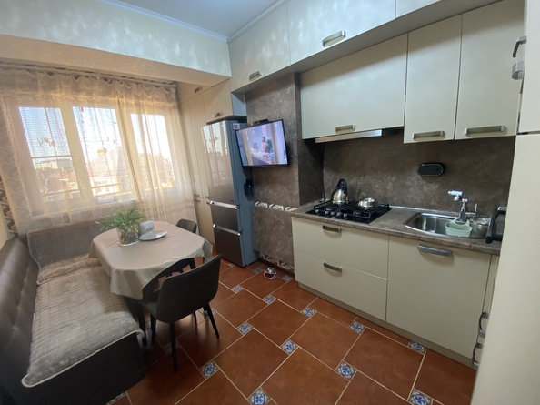 
  Продается 1-комн. квартира, 44 м², Лазурная ул, д. 16
. Фото 9.